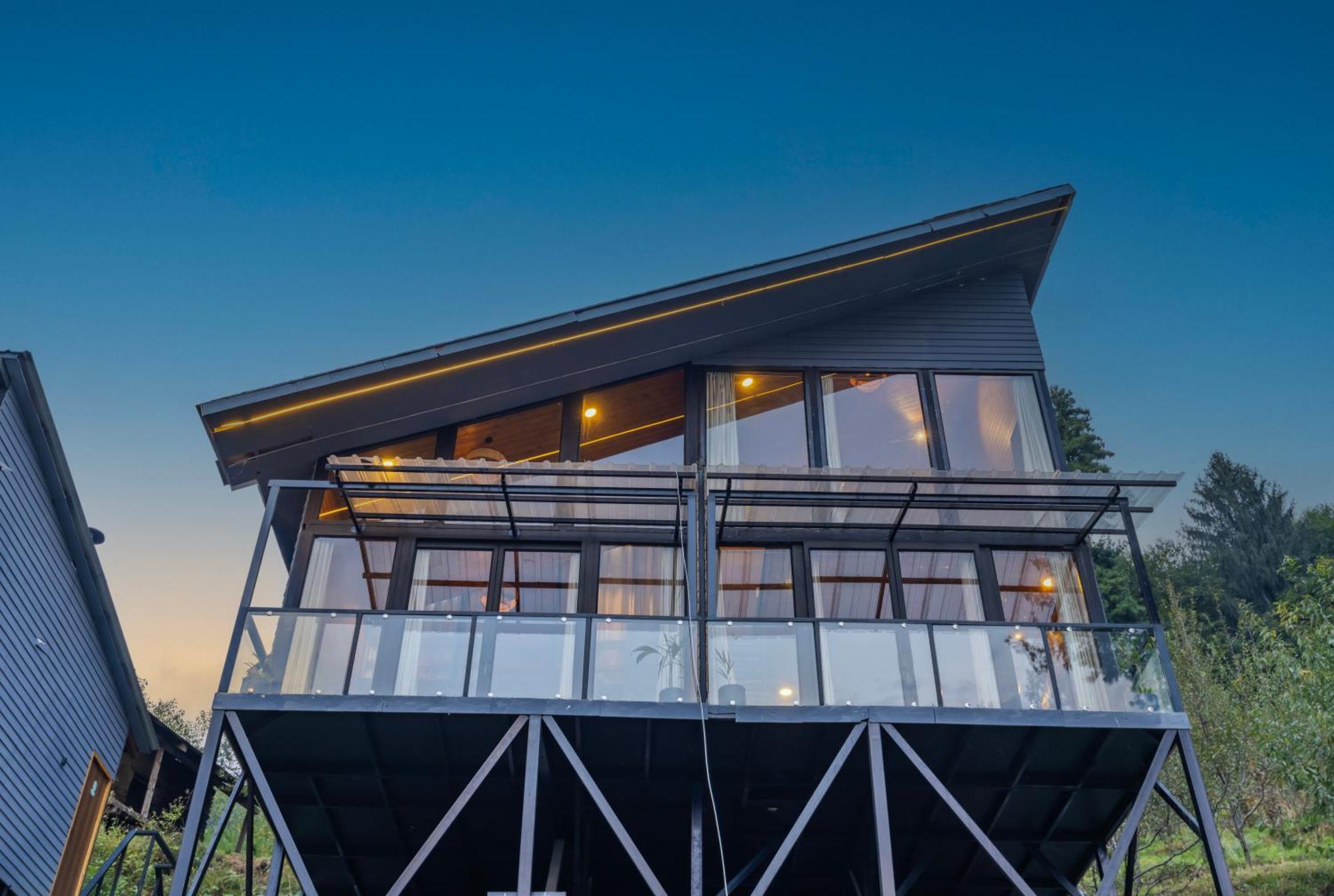 Montane Chalet , Sethan - Manali (Himachal Pradesh) — Photos 1